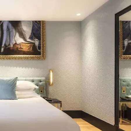Hotell Eiffel Petit Louvre 3*