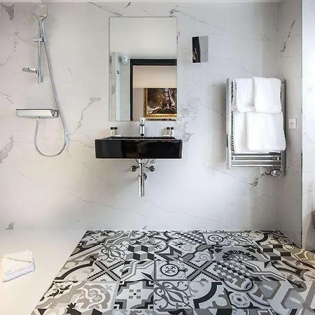 Eiffel Petit Louvre Hotel Paris