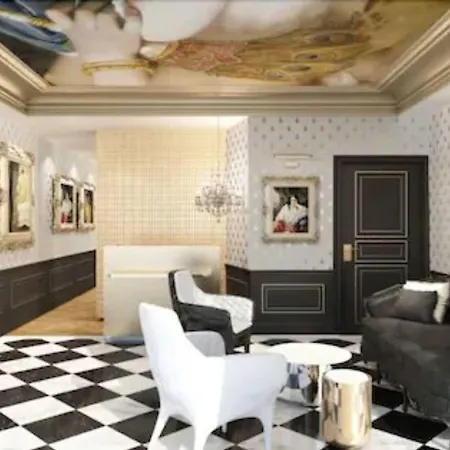 Eiffel Petit Louvre باريس