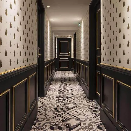 Eiffel Petit Louvre Hotel