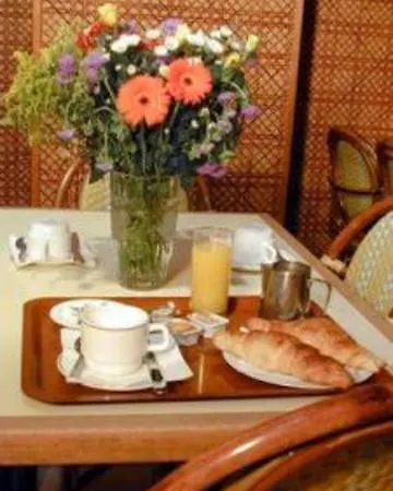 فندق Eiffel Petit Louvre