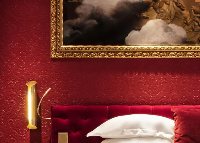 Eiffel Petit Louvre Hotel 3*