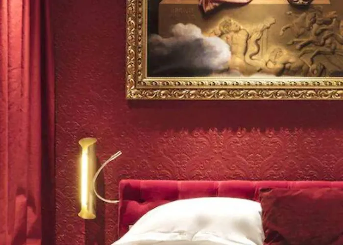 Eiffel Petit Louvre 3* Paris