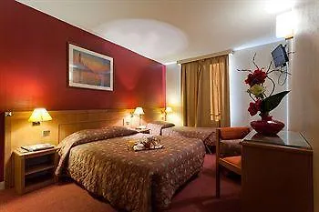 Eiffel Petit Louvre Hotel 3*