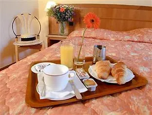 Hotell Eiffel Petit Louvre 3*