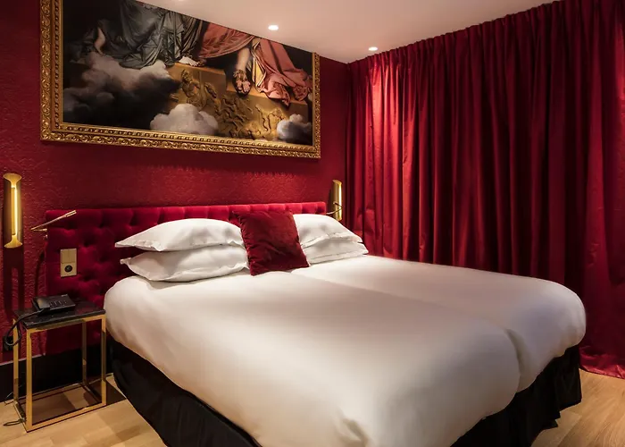 Eiffel Petit Louvre Hotel 3*