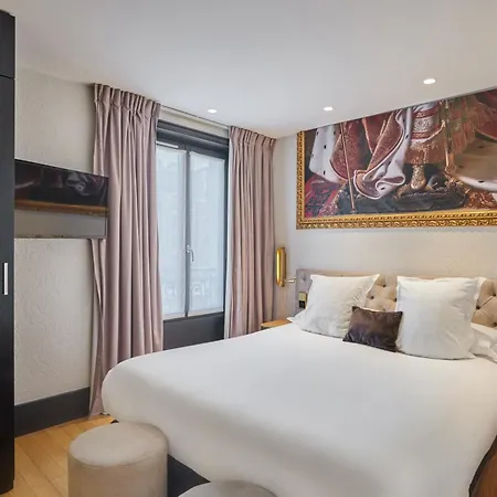 Eiffel Petit Louvre Hotel 3*