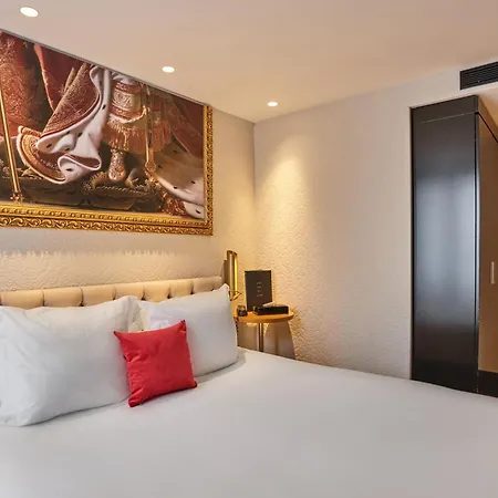 Eiffel Petit Louvre Hotel 3*